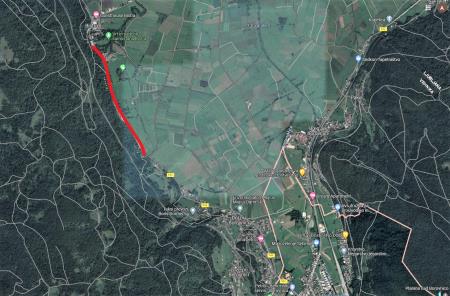 Delna zapora ceste med Bistro in kapelico